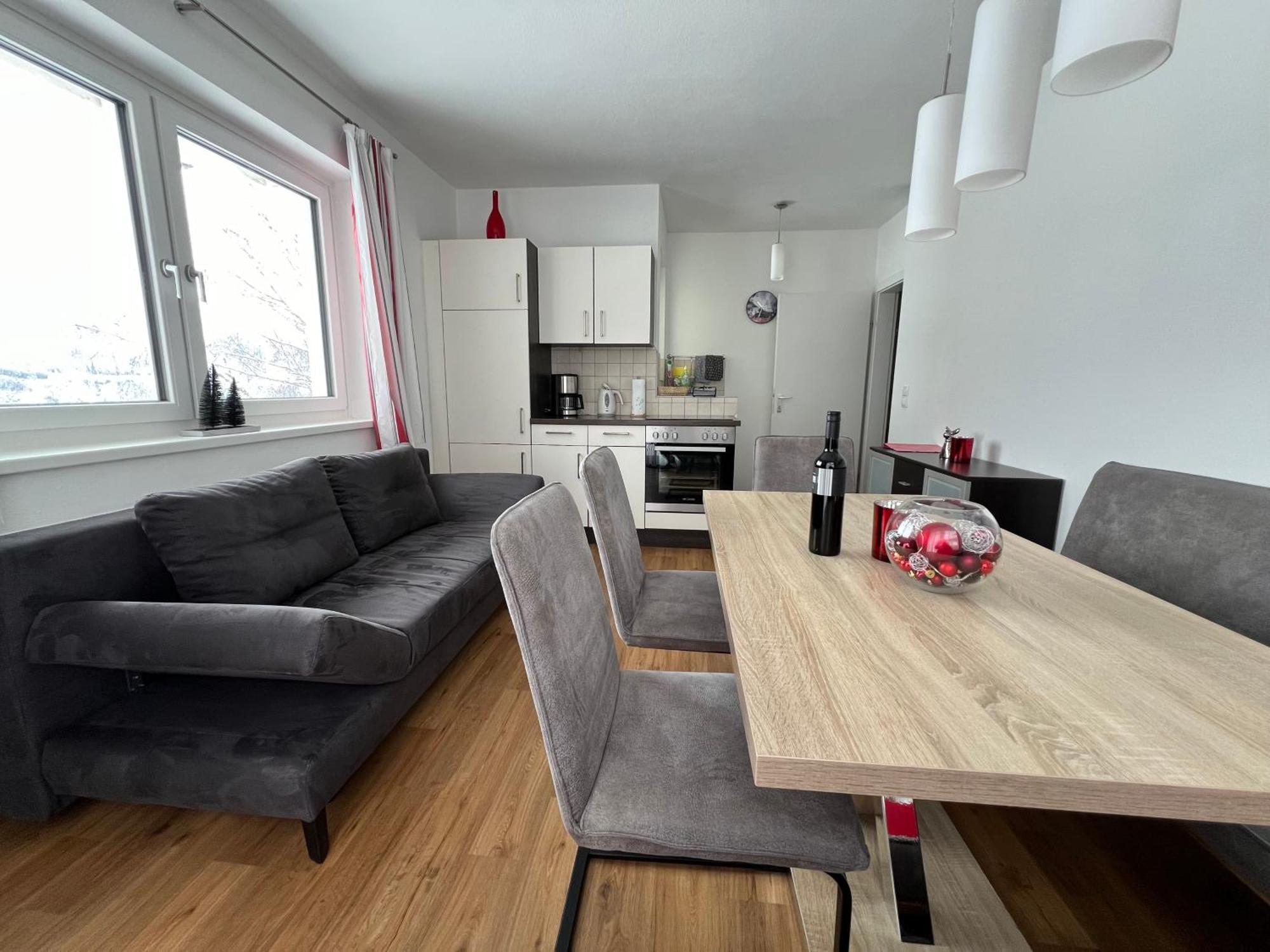 Haus Alpina Ski In & Ski Out Шладминг Екстериор снимка