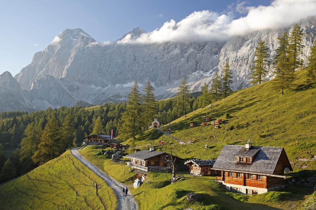 Haus Alpina Ski In & Ski Out Шладминг Екстериор снимка